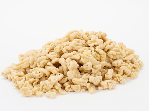 脱皮核桃仁是药水泡的吗-森林老爹坚果代工厂