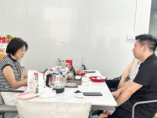 实在人聊实在事！森林老爹与深圳刘总，坚果代工唠出共赢好生意