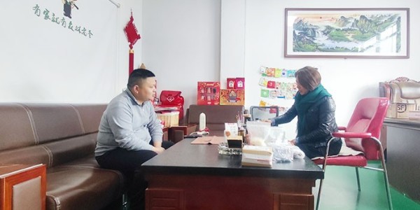 新疆伍总与森林老爹坚果加工厂洽谈坚果代加工