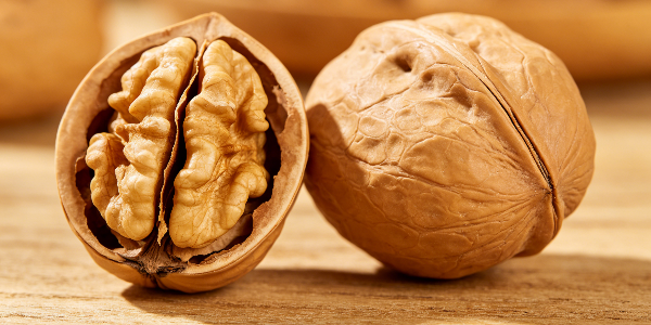 藏在硬壳里的 “小欢喜”，核桃仁太暖心啦--森林老爹坚果代工厂